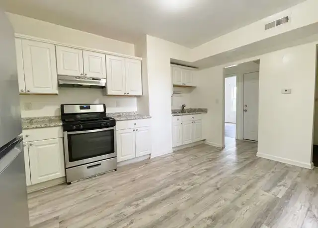 Property at 19 Townsend St Unit 3, New Haven, CT, 06511, 2 beds, 1 bath, [object Object]