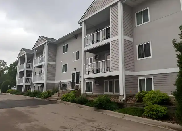 Property at 2351 3rd St NW Unit 305, New Brighton, MN, 55112, 2 beds, 1 bath, [object Object]