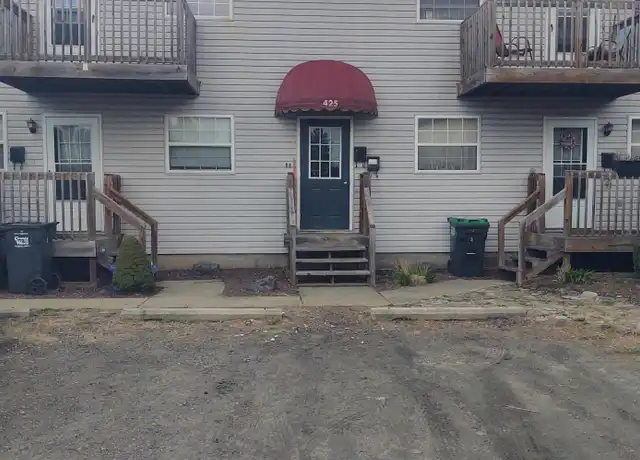 Property at 425 W 8th St, West Wyoming, PA, 18644, 2 beds, 1 bath, [object Object]