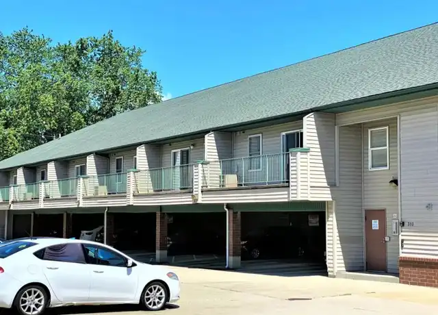 Property at 1407 S State St, Champaign, IL, 61820, 1 bed, 1 bath, [object Object]