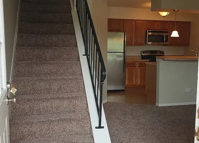 Photo of 313 W Happfield Dr, Arlington Heights, IL 60004