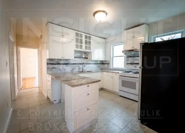 Property at 24 Montvale St, Roslindale, MA, 02131, 3 beds, 1 bath, [object Object]