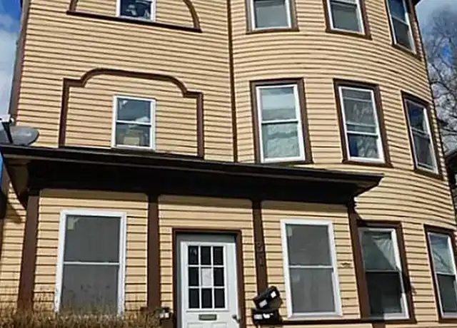 Property at 31 Capital St Unit 1st floor, Pawtucket, RI, 02860, 3 beds, 1 bath, [object Object]
