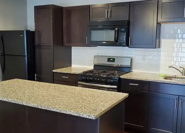 Property at 1024 W Woodlawn Ave #5, San Antonio, TX, 78201, 1 bed, 1 bath, [object Object]