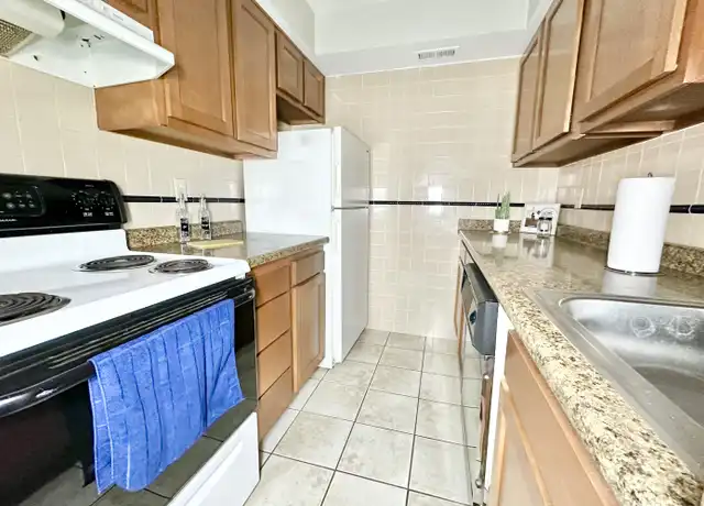 Property at 295 Moon Clinton Rd, Coraopolis, PA, 15108, 1 bed, 1 bath, [object Object]
