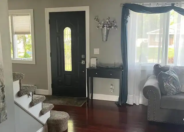 Property at 4 Wadsworth Pl, Smithtown, NY, 11787, 4 beds, 1.5 baths, [object Object]