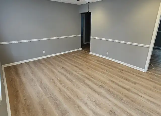 Property at 3416 Penway Ave, Louisville, KY, 40211, 2 beds, 1 bath, [object Object]