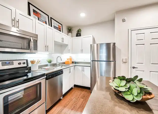 Property at Reflections by Windsor - 6332 E Lake Sammamish Pkwy NE, Redmond, WA, 98052, 1-3 bed, 1-2 bath, [object Object]