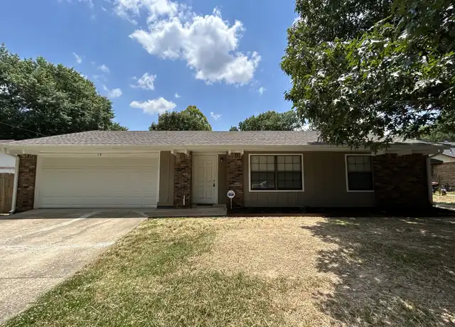 Property at 13 Northwood Dr, Conway, AR, 72034, 3 beds, 2 baths, [object Object]