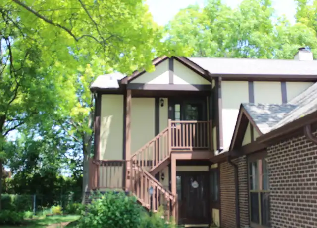 Property at 356 Bloomfield Ln #8, Glen Ellyn, IL, 60137, 3 beds, 2 baths, [object Object]
