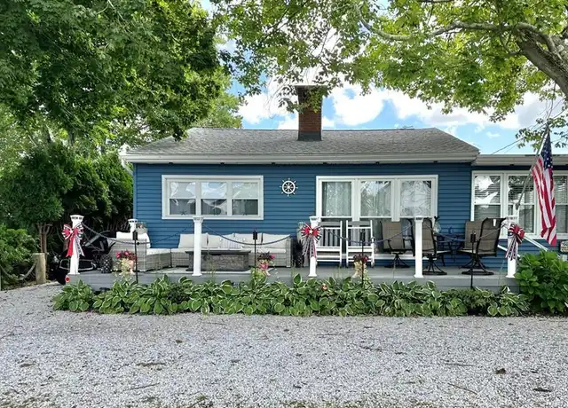Property at 54 Hartford Ave, Old Saybrook, CT, 06475, 3 beds, 2 baths, [object Object]