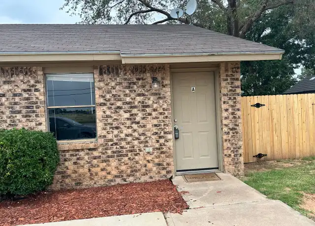Property at 4604 Erskine St Unit A, Lubbock, TX, 79416, 1 bed, 1 bath, [object Object]