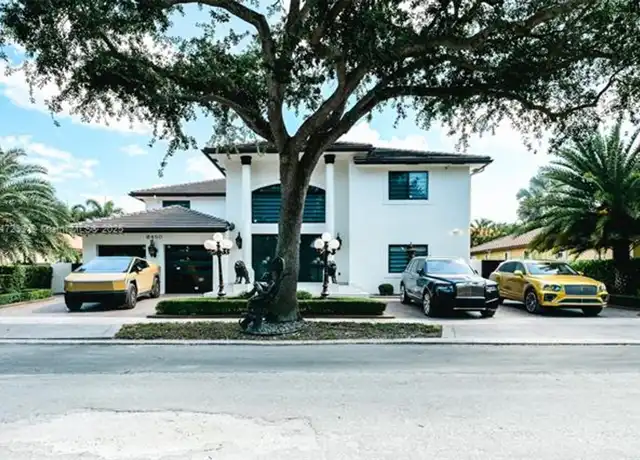 Property at 8450 NW 169th Ter Unit 8450, Miami Lakes, FL, 33016, 5 beds, 5 baths, [object Object]