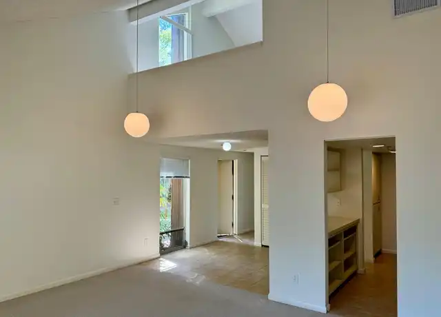 Property at 2225 Bispham Rd, Sarasota, FL, 34231, 2 beds, 2 baths, [object Object]