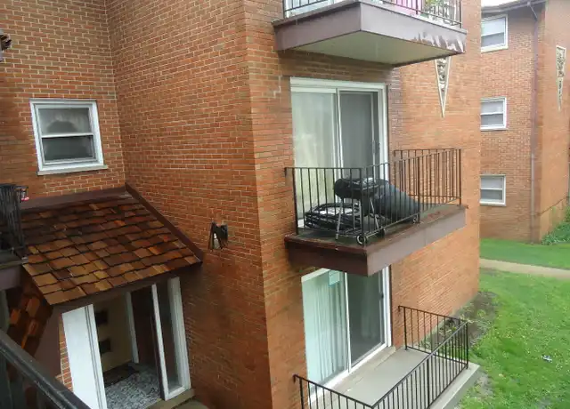 Property at 7323 W 79th St Unit B1, Bridgeview, IL, 60455, 1 bed, 1 bath, [object Object]