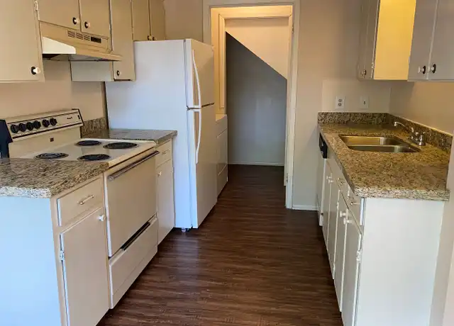Property at 1100 Holik Dr Unit 1104 HOLIK SQ-Unit D, College Station, TX, 77840, 2 beds, 1.5 baths, [object Object]