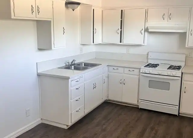 Property at 820 Sutter Ave Unit C, Modesto, CA, 95351, 2 beds, 1 bath, [object Object]