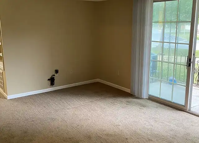 Property at Ivybrooke Crossing - 200 Center Rd, Buffalo, NY, 14224, 1 bed, 1 bath, [object Object]