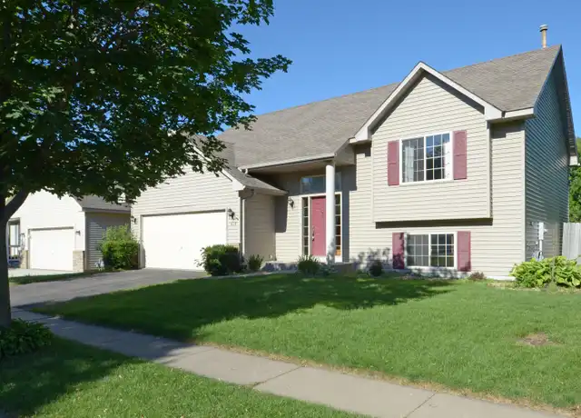 Property at 618 9th St, Farmington, MN, 55024, 4 beds, 2 baths, [object Object]