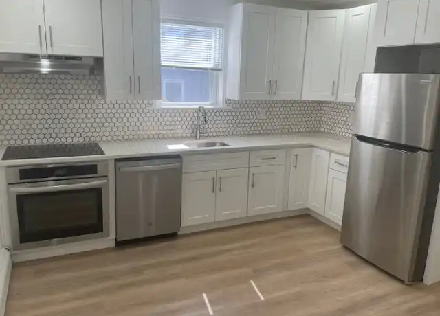 Property at 205 Ives St Unit 1, Providence, RI, 02906, 4 beds, 2 baths, [object Object]
