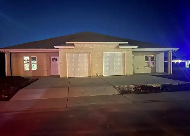 Property at 1013 Julia St Unit B, Harlingen, TX, 78550, 3 beds, 2 baths, [object Object]