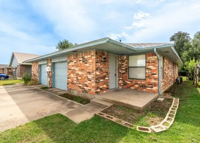 Property at 206 Barrett Pl, Edmond, OK, 73003, 2 beds, 1 bath, [object Object]
