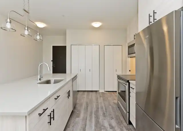 Property at 6150 N Broadway Unit 502, Chicago, IL, 60660, 2 beds, 1 bath, [object Object]