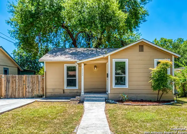 Property at 2122 W Wildwood Dr, San Antonio, TX, 78201, 2 beds, 1 bath, [object Object]