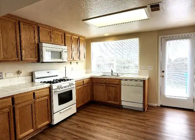 Property at 809 Daniels Ave, Vallejo, CA, 94590, 2 beds, 1 bath, [object Object]