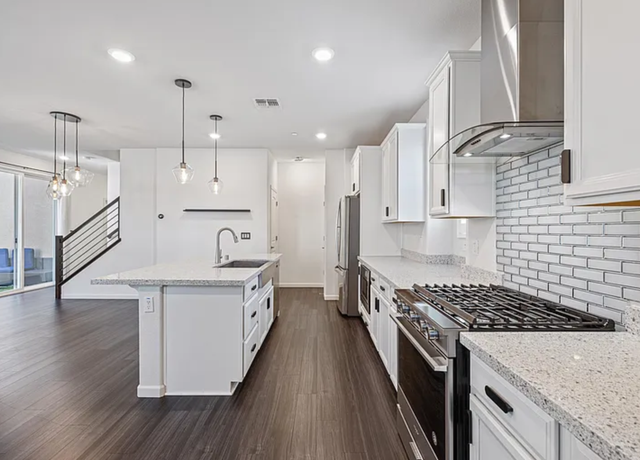 Photo of 4640 Ocean Ln, Elk Grove, CA 95757