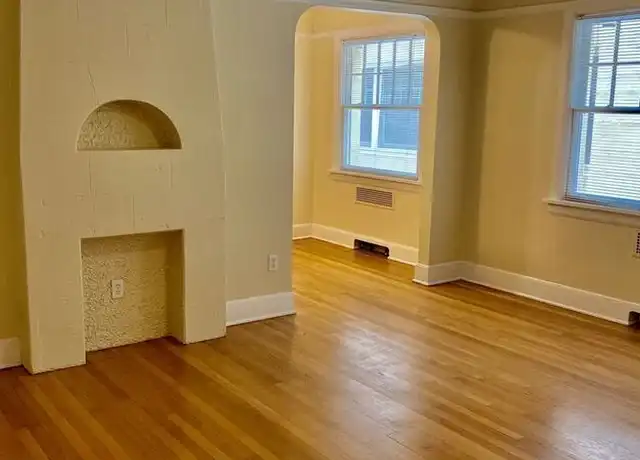 Property at 2307 NW Hoyt St Unit 304, Portland, OR, 97210, 1 bed, 1 bath, [object Object]