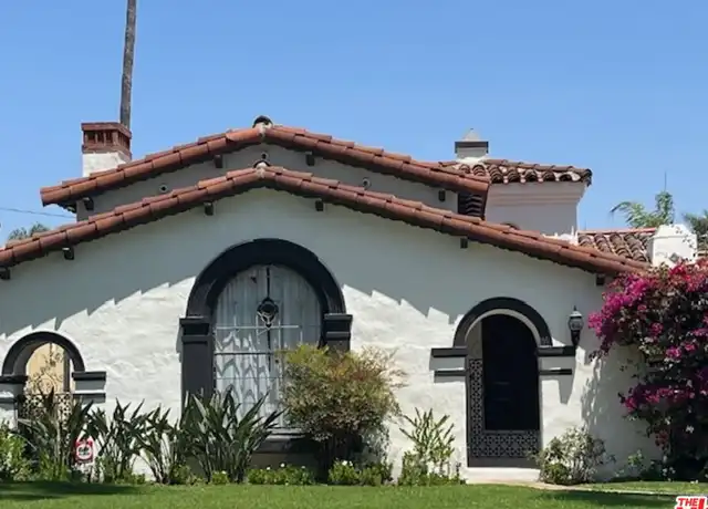 Property at 168 N Doheny Dr, Beverly Hills, CA, 90211, 3 beds, 2.5 baths, [object Object]