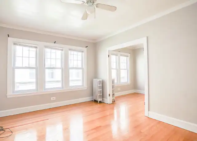 Property at 4520 N Damen Ave Unit 4, Chicago, IL, 60625, 0 beds, 1 bath, [object Object]