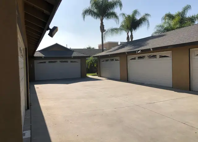 Photo of 1050 N Bradford Ave, Placentia, CA 92870