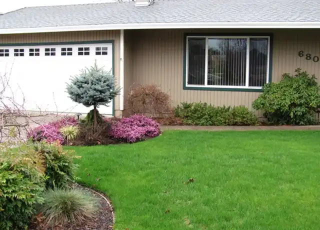 Property at 680 Malabar St, Central Point, OR, 97502, 3 beds, 2 baths, [object Object]