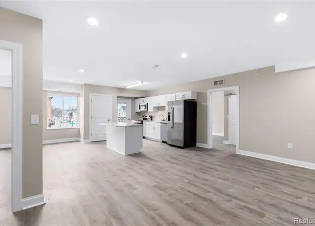 Property at 134 W University Dr, Rochester, MI, 48307, 1 bed, 1 bath, [object Object]