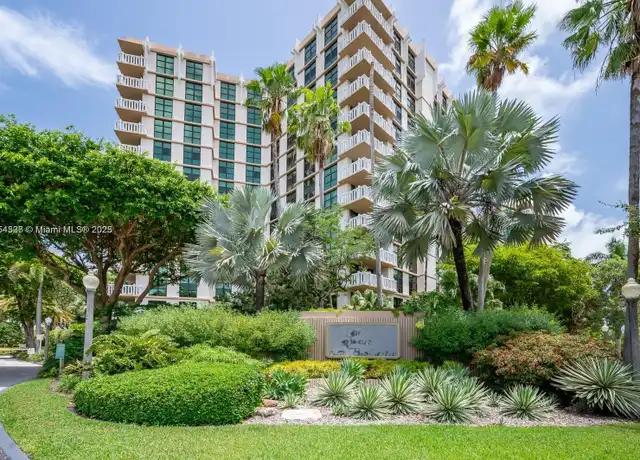 Property at 1121 Crandon Blvd Unit E108, Key Biscayne, FL, 33149, 3 beds, 2 baths, [object Object]