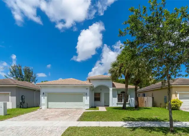 Property at 1221 SE 17th Ave, Homestead, FL, 33035, 4 beds, 3 baths, [object Object]