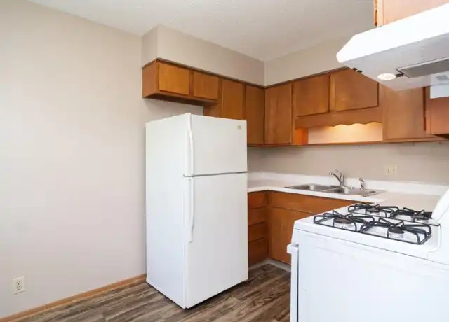 Property at 2323 Village Ct Unit 2506, Omaha, NE, 68144, 2 beds, 1 bath, [object Object]
