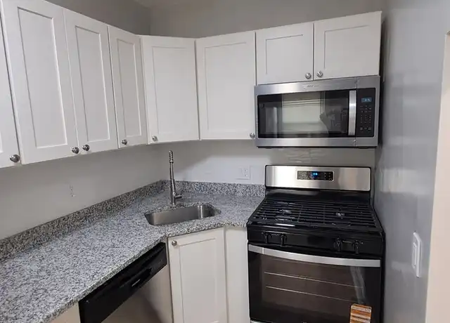 Property at 626-630 8th St NE #2, Washington, DC, 20002, 1 bed, 1 bath, [object Object]