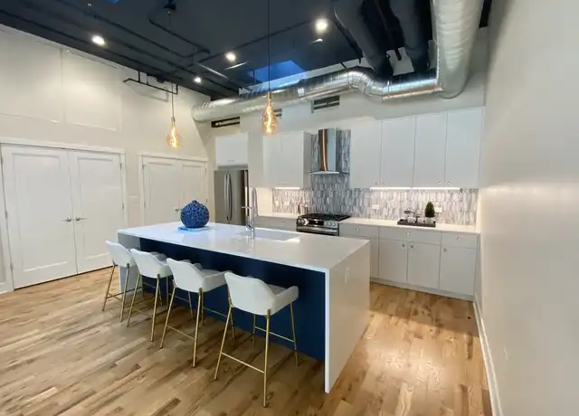Property at 324 N Michigan Ave, Chicago, IL, 60601, 2 beds, 2 baths, [object Object]