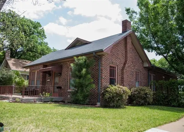 Property at 1115 W 22nd 1/2 St, Austin, TX, 78705, 5 beds, 3 baths, [object Object]