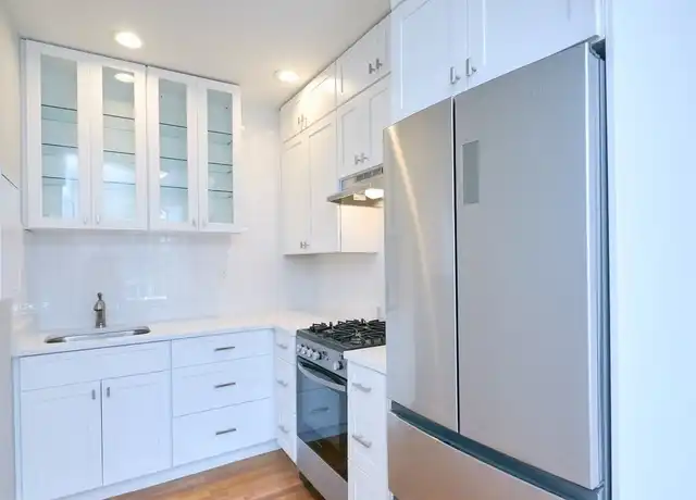 Property at 42 Linnaean St #6, Cambridge, MA, 02138, 0 beds, 1 bath, [object Object]