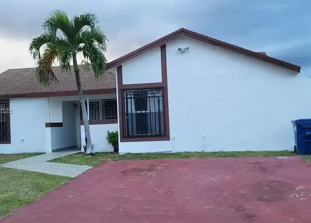 Property at 12621 SW 210th Ter, Miami, FL, 33177, 3 beds, 2 baths, [object Object]