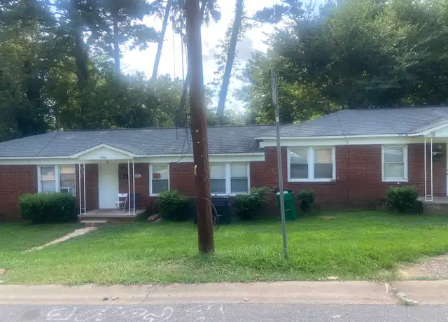 Property at 2120 Kennesaw Dr Unit 3, Charlotte, NC, 28216, 2 beds, 1 bath, [object Object]