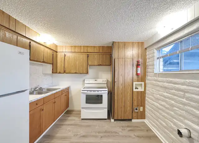 Property at 158 N 100 W Unit 3, Kaysville, UT, 84037, 2 beds, 1 bath, [object Object]