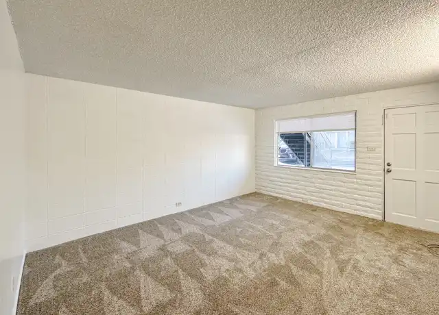 Property at 158 N 100 W Unit 3, Kaysville, UT, 84037, 2 beds, 1 bath, [object Object]