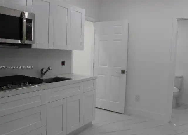 Property at 540 E 37th St Unit 4, Hialeah, FL, 33013, 1 bed, 1 bath, [object Object]