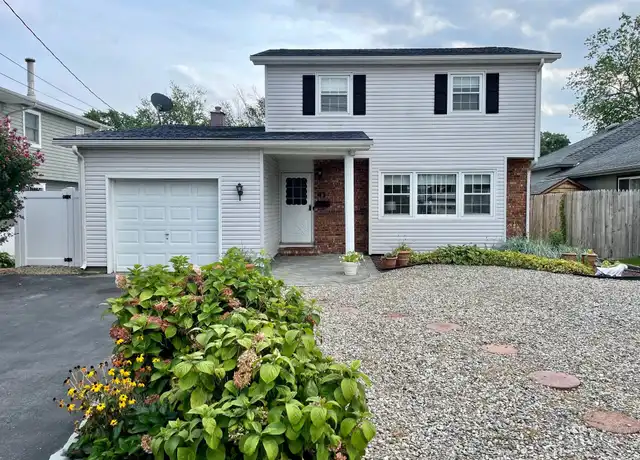 Property at 43 Lenape Trl, Brick, NJ, 08724, 3 beds, 1.5 baths, [object Object]