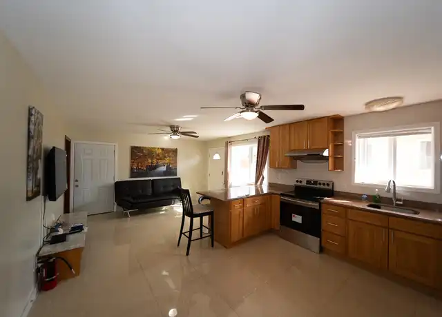 Property at 617 7th Ave, Honolulu, HI, 96816, 2 beds, 1 bath, [object Object]